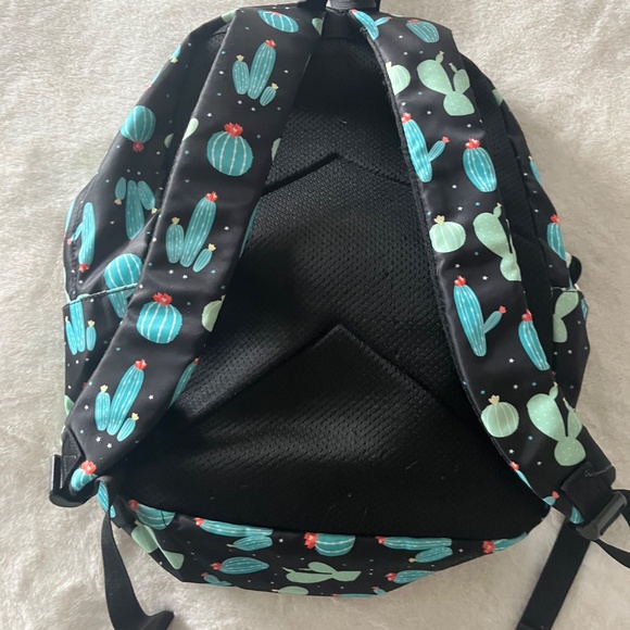 Cactus Backpack - Picture 2 of 7